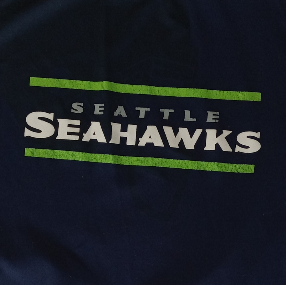 Young Seahawks shirt size large